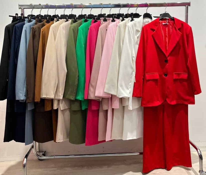 Vendo conjunto calça e blazer