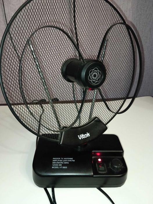 Антенна комнатная с усилителем, Vitek VT-3853 GY