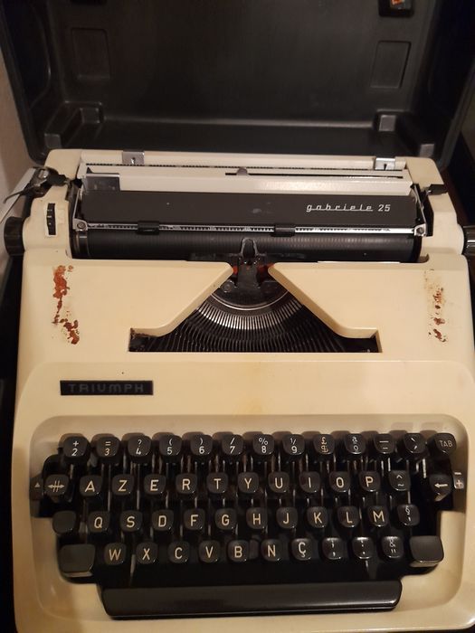 Máquina de escrever Triumph