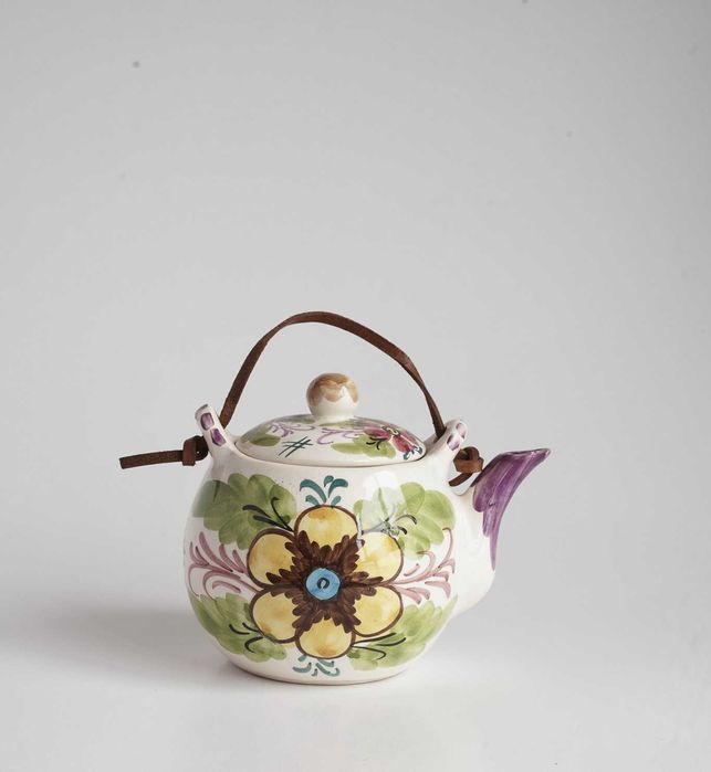 Hand-painted teapots