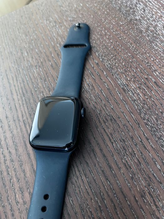 Apple Watch SE 2 2024