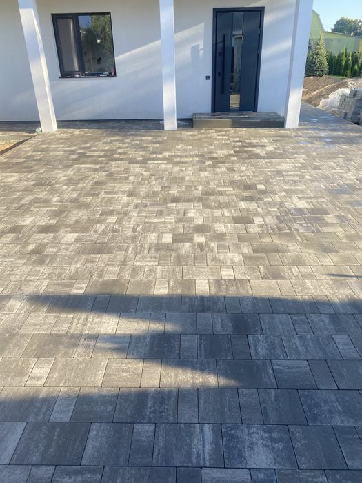 Укладка тротуарної плитки