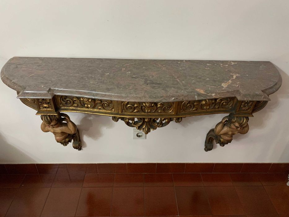 CREDÊNCIA CLÁSSICA DE PAREDE COM TAMPO EM PEDRA