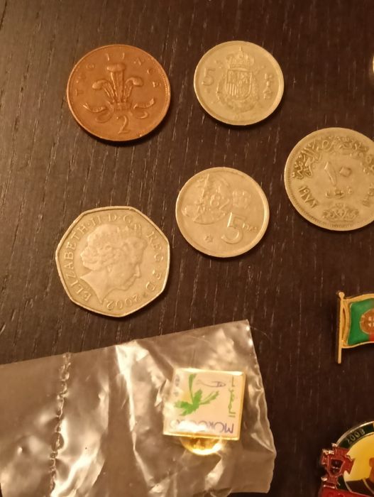 Lote de moedas e pins
