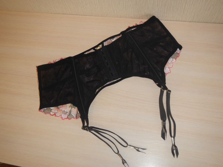 Пояс для панчох ann summers p.22 (56-58)
