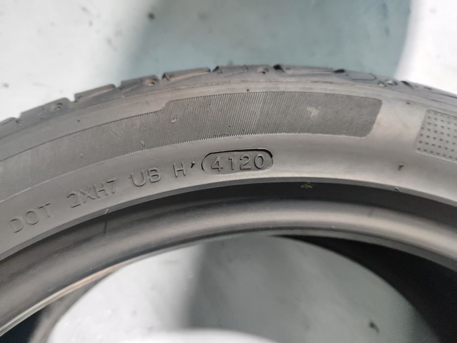 2 pneus semi novos 245-45R19 Hankook - Oferta dos portes