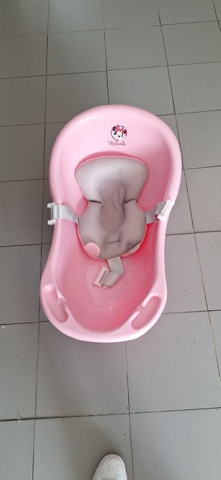 Banheira c/ almofada de assento