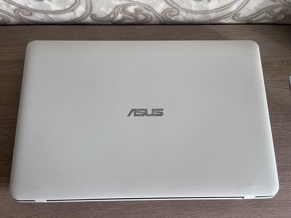 Ноутбук ASUS X751NV / 17.3″ / SSD / Новий акумулятор