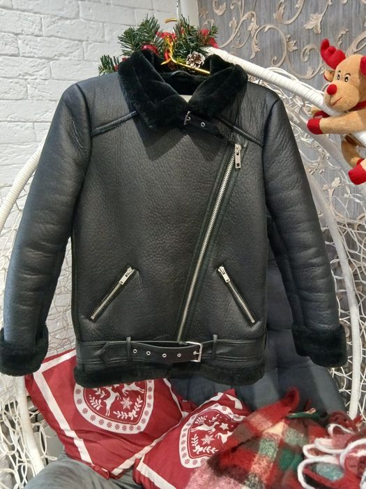 Дублянка ZARA в ідеальному стані(дуже тепла)