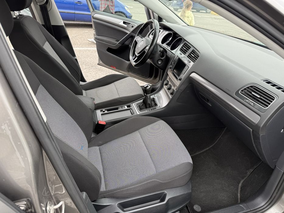 Продам Volkswagen Golf 7