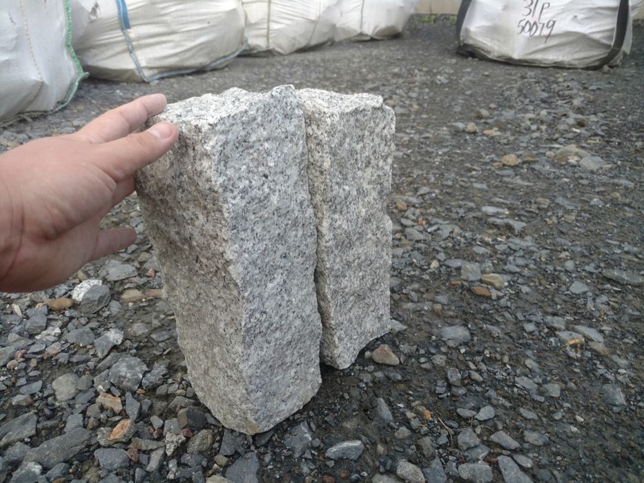 Palisada 30cm opornik kostka granitowa brukowa palisady granitowe grys