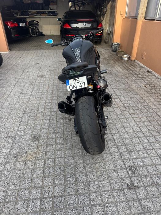 Kawasaki Z1000 black