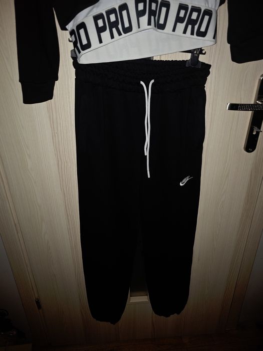 Dres czarny roz s