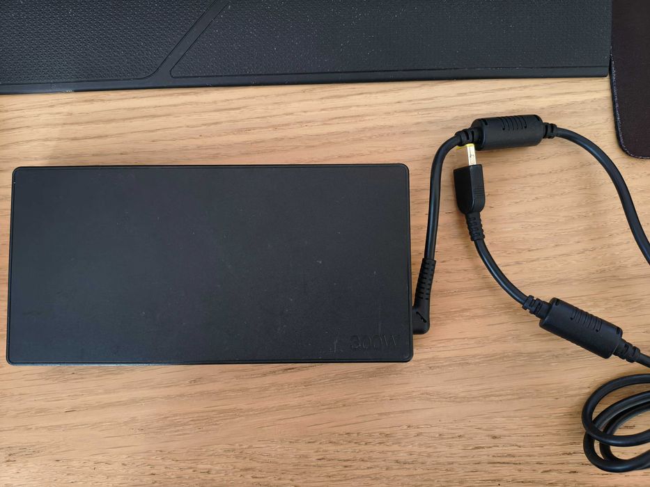 Carregador Original Lenovo 300W 20V — Legion (ADL300SDC3A)