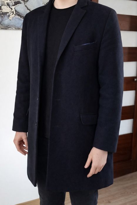 Granatowy płaszcz z wełną