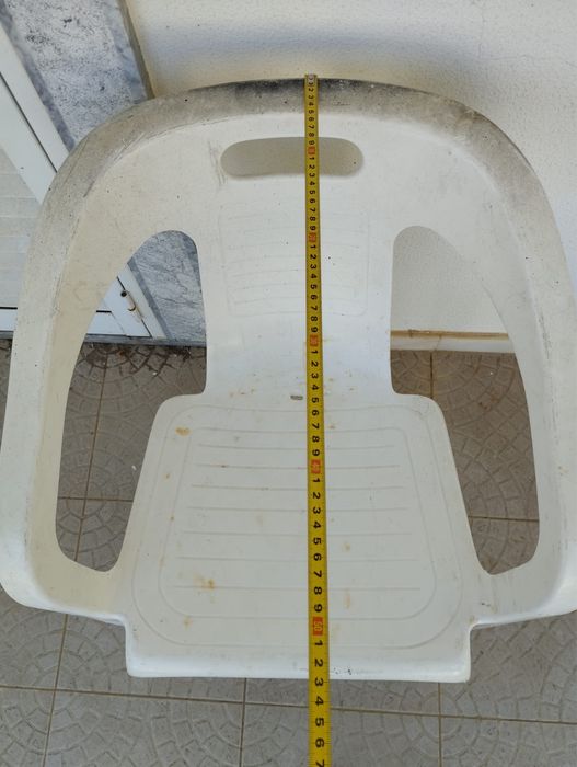 Cadeira de jardim branca