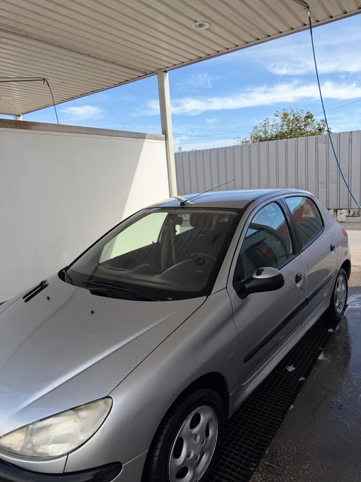 Peugeot 206, 1.4 gasolina.
