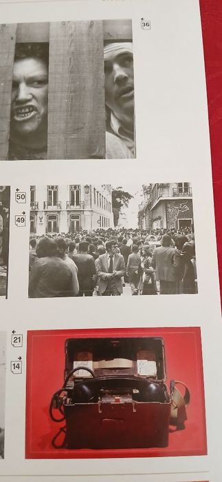 Entrega da coleção 25 de Abril, nova