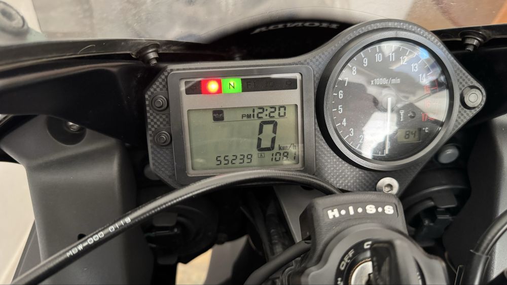 Honda CBR 600F - 57.000 km- excelente estado