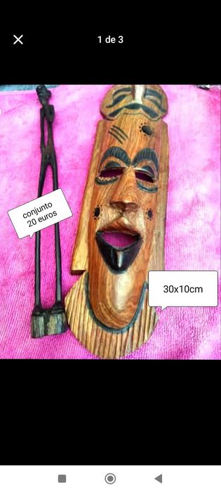 Estatuetas em madeira