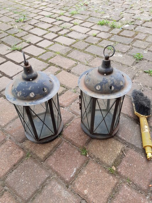 Lampy ogrodowe kikudziesięcioletnie metalowe