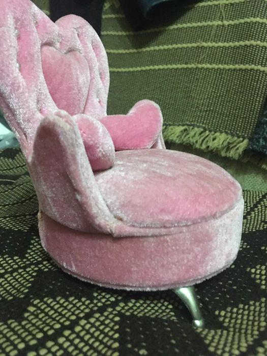 Игрушка - "Кресло шкатулка, сердце маленькой принцесы" кресло кукольне