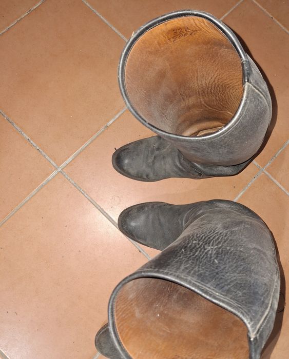 Vendo os 2 pares de Botas ou 1 par de Cavalaria originais