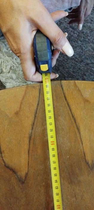 Drewniany okrągły stół