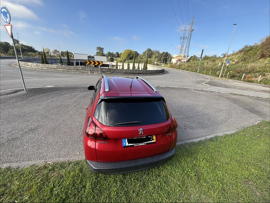 Peugeot 2008 1.2 — photo 3