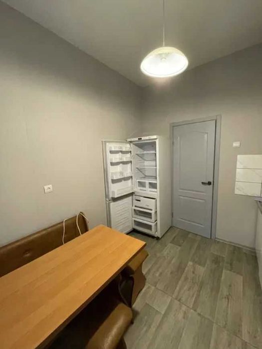 2 кім 53 м2 з РЕМОНТОМ в ЦЕГЛІ район КАЛИНОВА (718815)