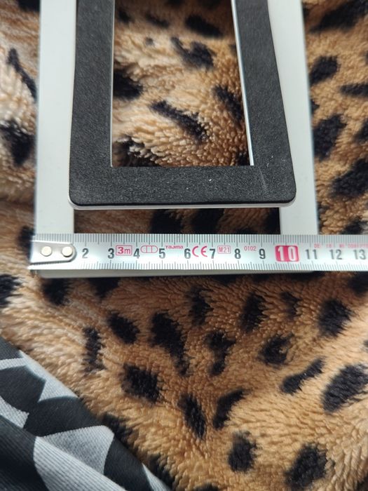 Podstawki pod kolumny monitory