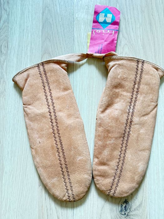 Damskie rękawiczki skórzane PRL  z metką, brąz r. 21