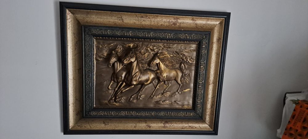 Quadro em marfinite com relevo