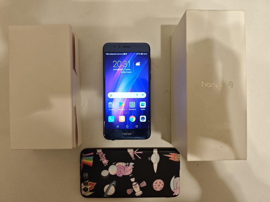 Honor 8  Stan (idealny) Pudełko + ładowarka+ kosmiczne etui GRATIS!