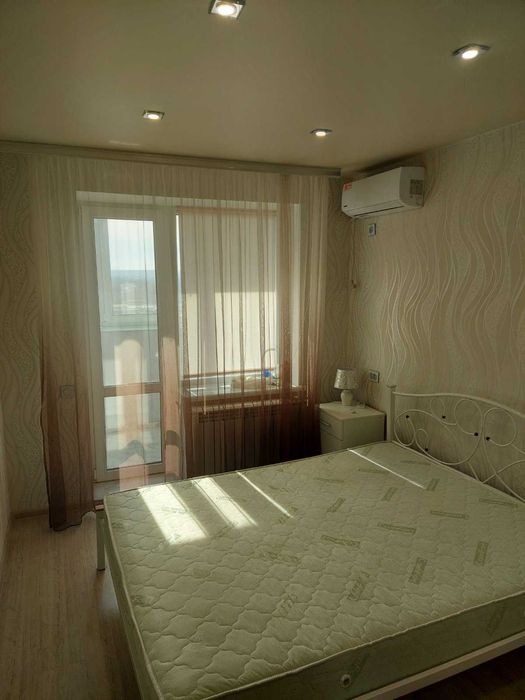 Сдам 3-комнатную квартиру Центр