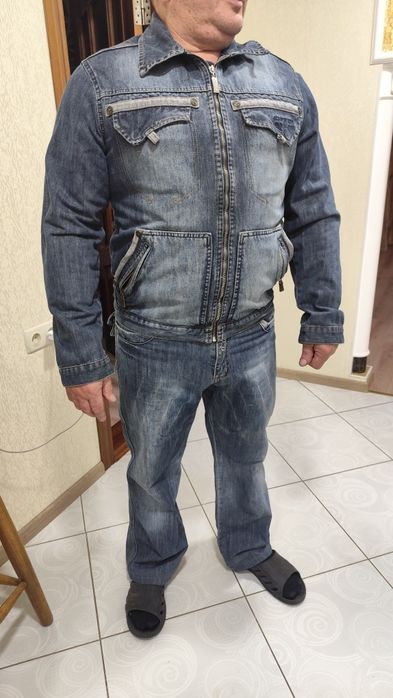 Продам мужской джинсовый костюм
