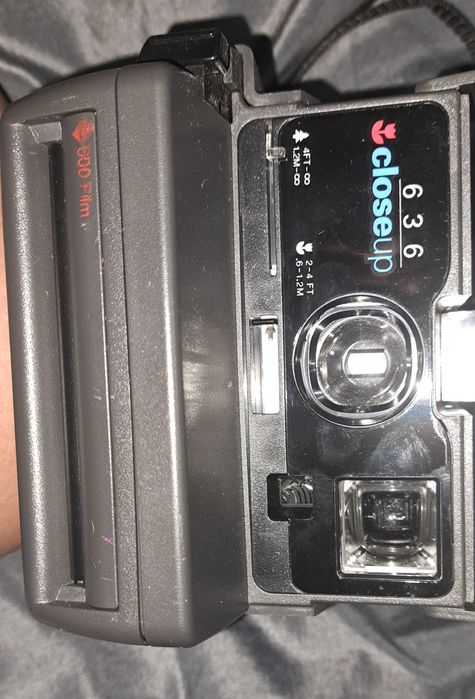 Máquina fotográfica polaroid 636