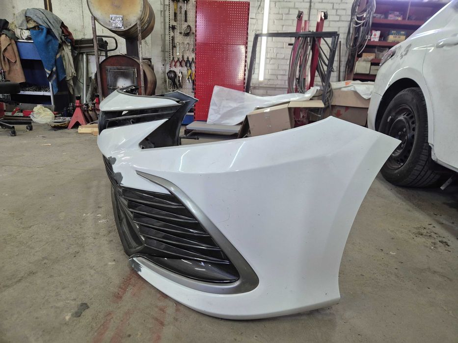 Бампер Toyota Camry 70