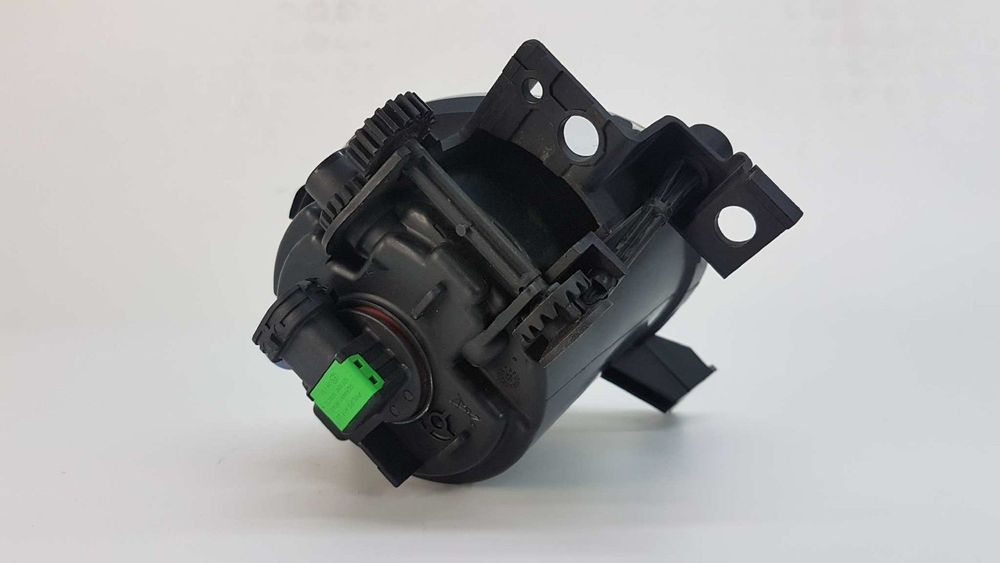 FAROL DE NEVOEIRO DIREITO VOLKSWAGEN TOUAREG (7LA) TDI V10