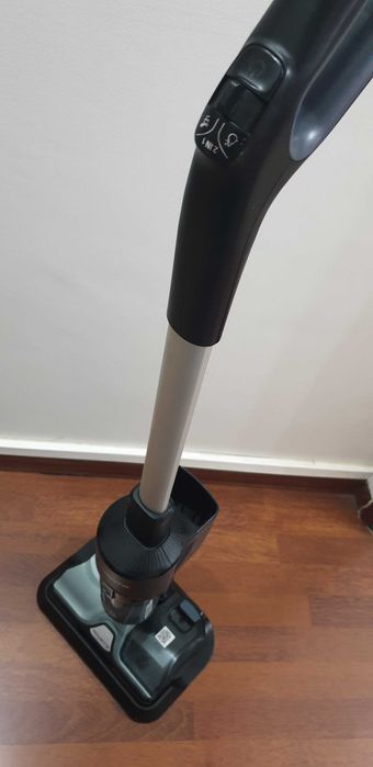 Aspirador Vertical ROWENTA X-Comb (como novo)