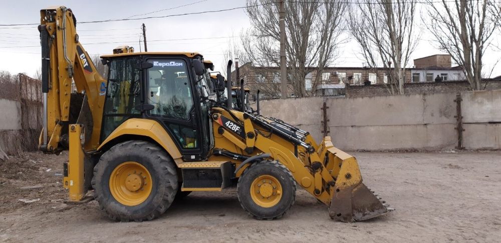 Аренда экскаватора JCB 3CX,JCB 4CX.Caterpillar 428f2.Самосвал 30т