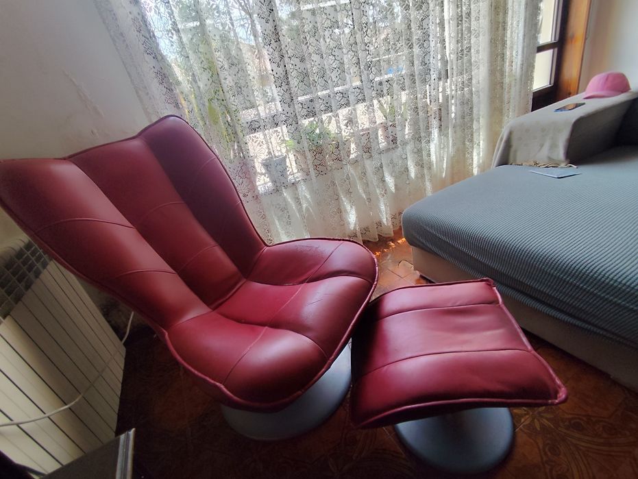 Cadeirão com pousa pés para restauro