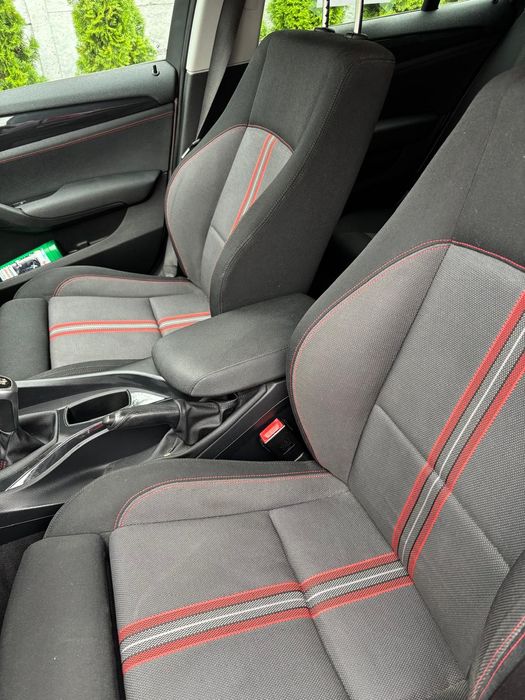 Piękne białe BMW X1 z 2013 rok z super mocnym 2.0 D 181KM