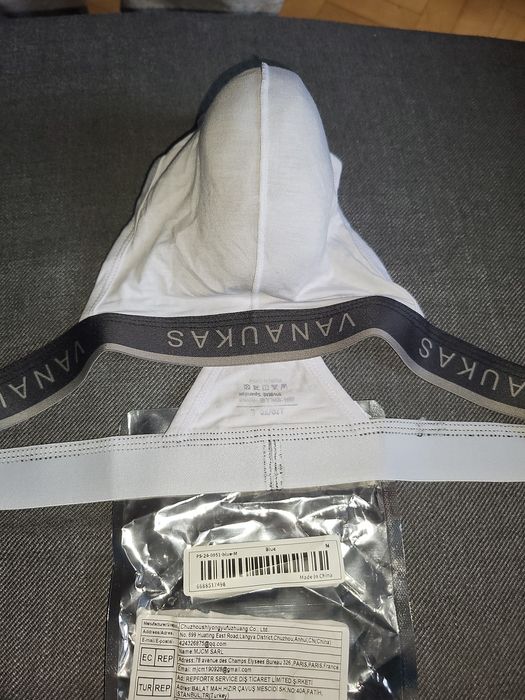 Super wygodne seksi stringi z kieszonką