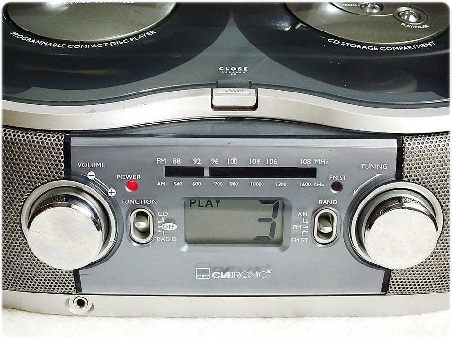 Radioodtwarzacz CD CLATRONIC SR-573 Fajne zgrabne Radio CD