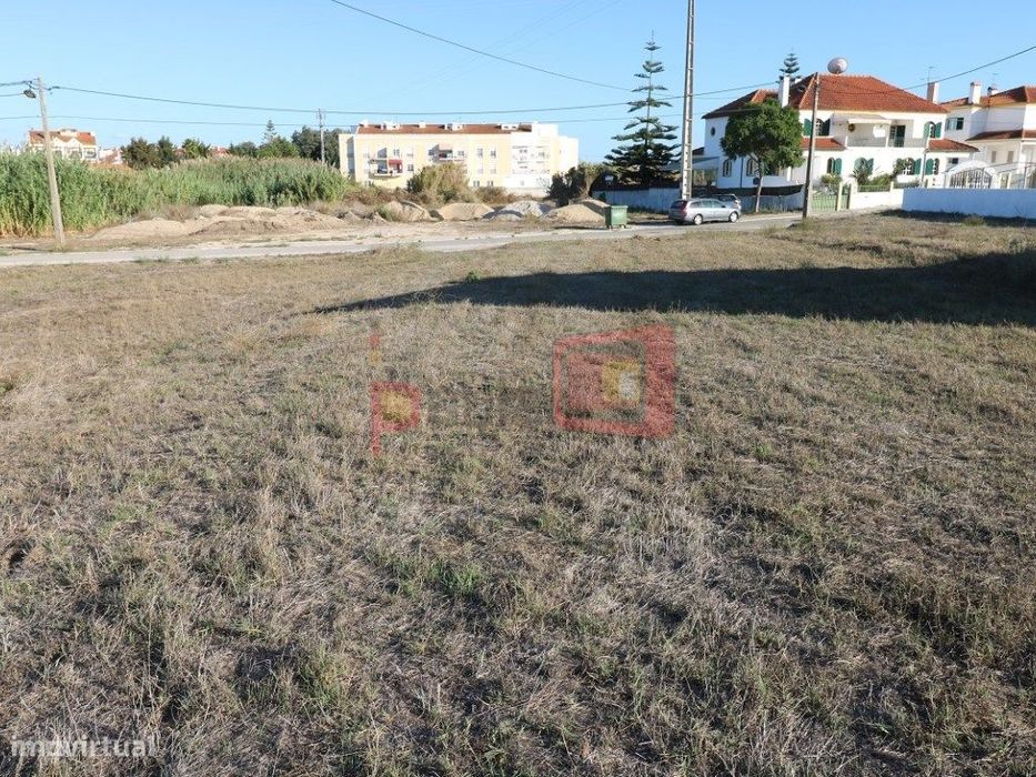 Terreno Em Sarilhos Grandes Com 1Ha