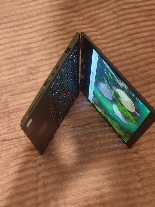 продам ноутбук Lenovo Yoga 370