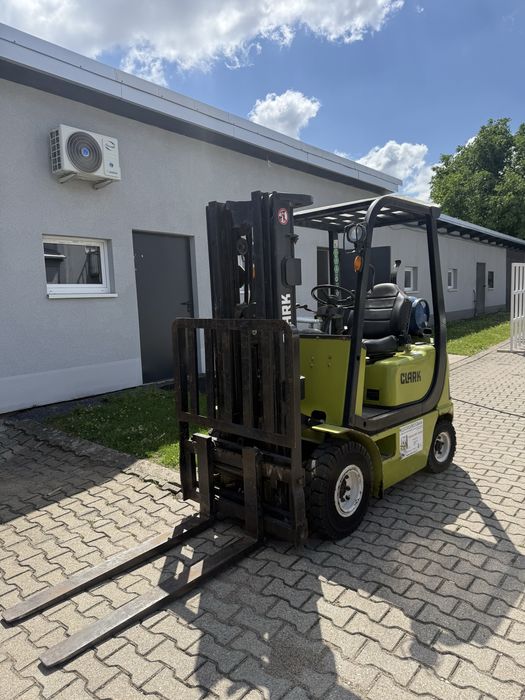 Wózek widłowy Clark CMP15L LPG 1,5T