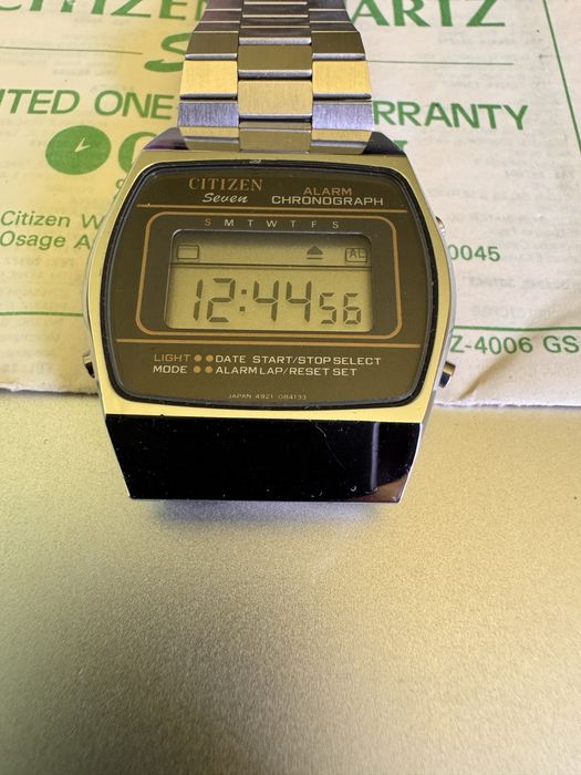 Zegarek Citizen Seven digital NOS