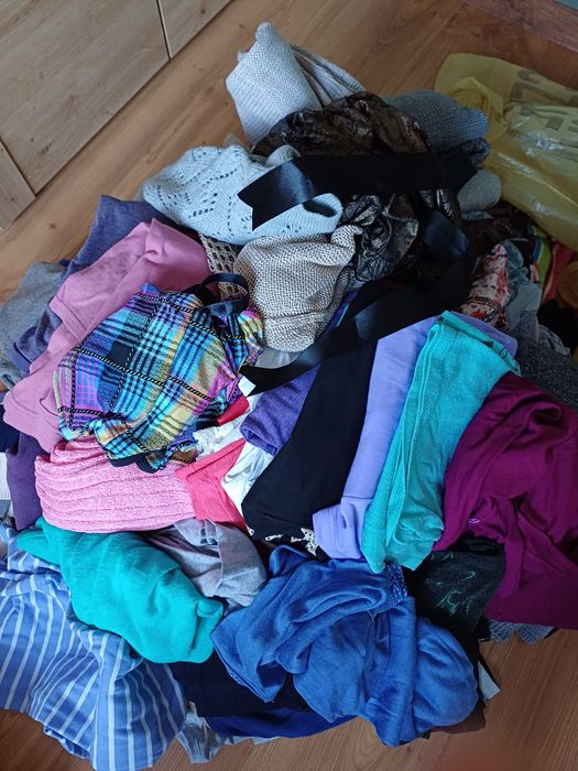 Worek ubrań damskich